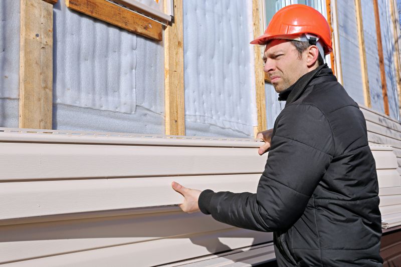 Expert Vinyl Siding Technician